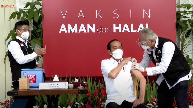 joko-widodo-disuntik-vaksin_169