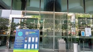 suasana-di-lippo-mall-puri-pengunjung-wajib-tunjukkan-bukti-vaksin-1_169