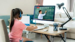 ilustrasi-anak-sekolah-online_169