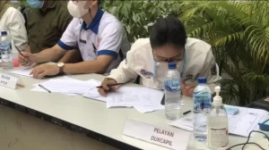 69882-pemkot-jaksel-menggelar-pelayanan-untuk-warga-yang-rumahnya-terbakar