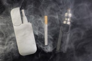 perbedaan-bahaya-rokok-dengan-produk-tembakau-alternatif