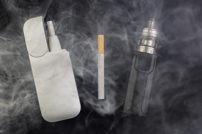 perbedaan-bahaya-rokok-dengan-produk-tembakau-alternatif