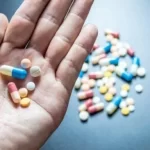 Guru Besar Farmasi UGM Jelaskan Waktu Ideal Minum Obat 3×1 : Bukan Pagi, Siang, dan Malam !