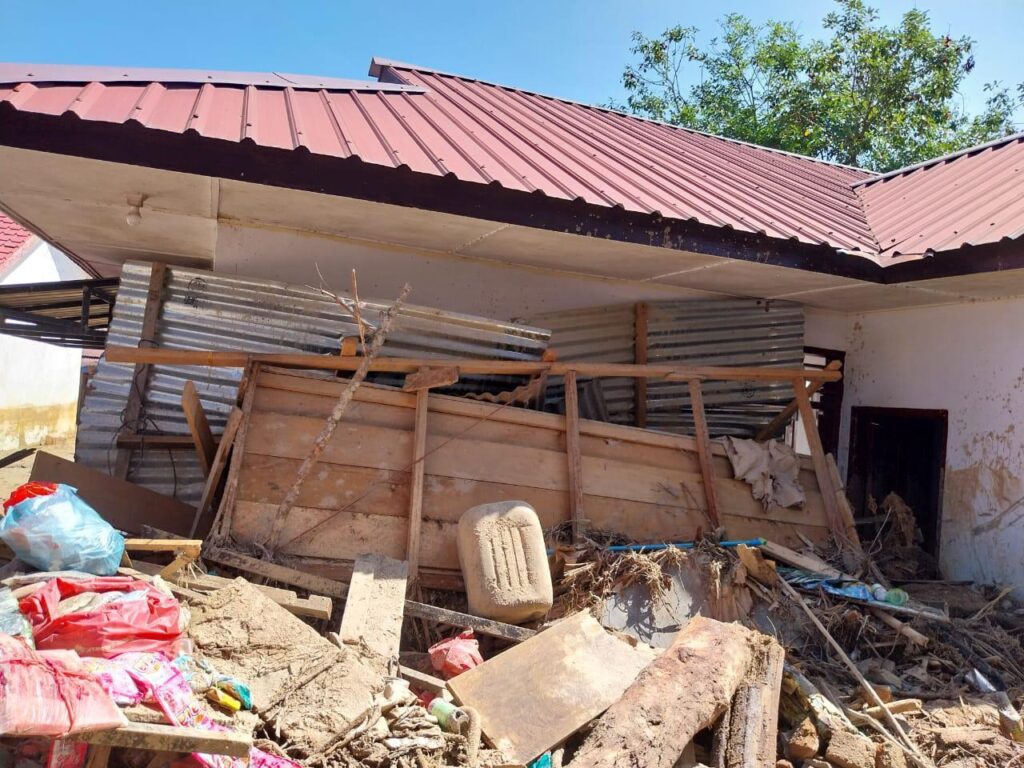 177330611569b2810302f0b2.77452231