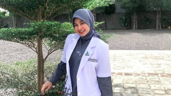 dr-myta-aprilia-azmy-dokter-internship-yang-meninggal-diduga-berat-terhdap-beban-kerja-1777704103239_169
